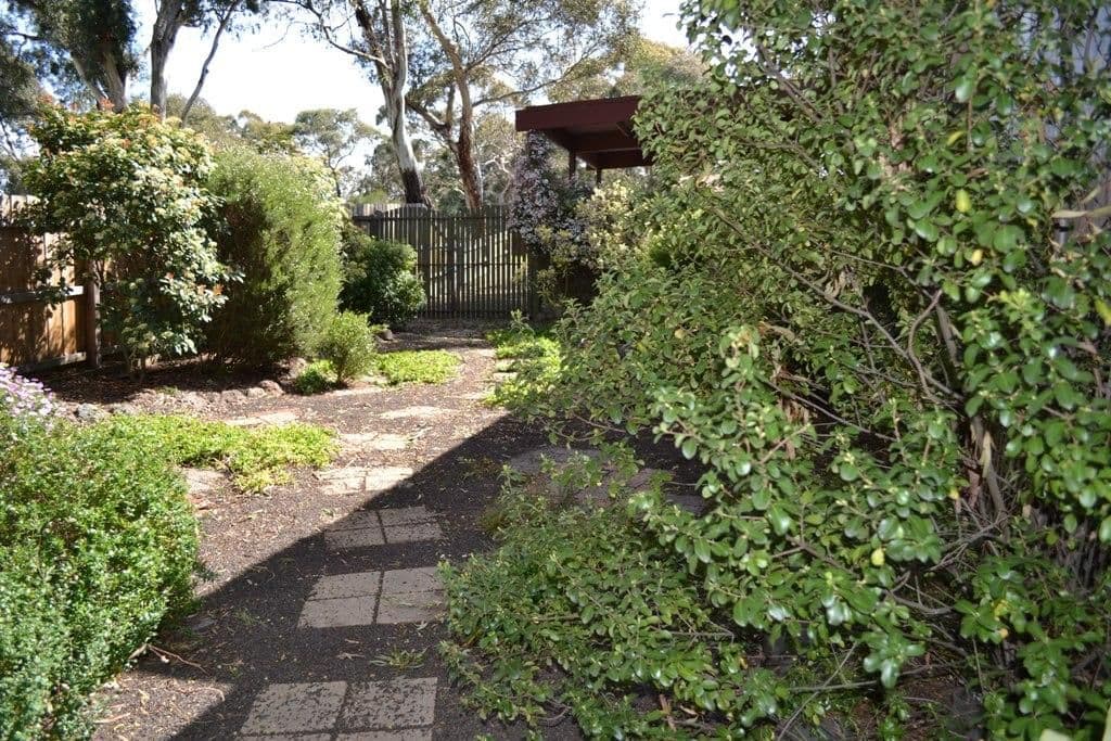 2 Aldridge Drive, SUNBURY VIC 3429, Sunbury - Thumbnail 5