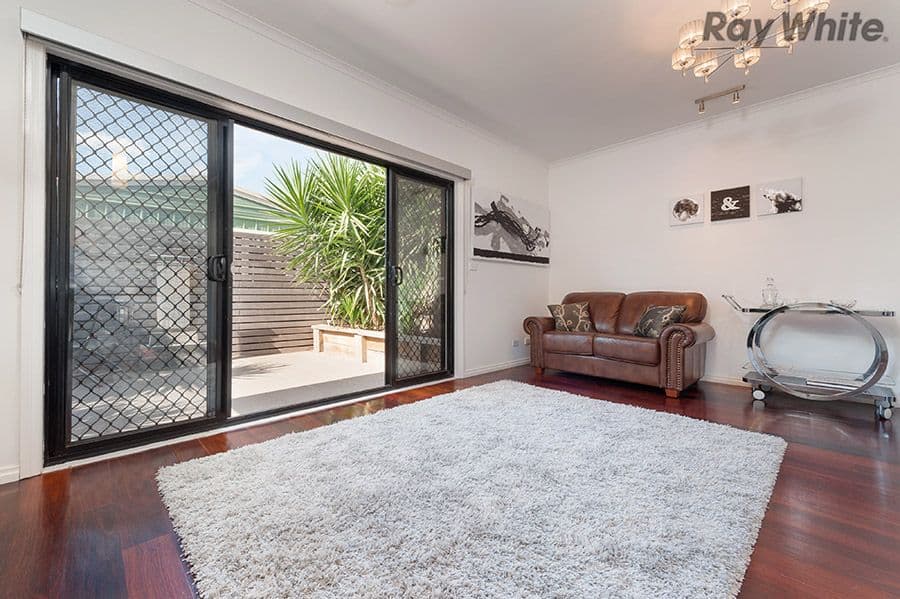 53 Saratoga Crescent, Keilor Downs VIC 3038, Keilor Downs - Thumbnail 4