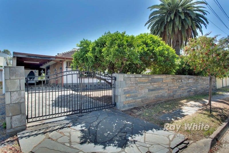 3 Eyre Crescent, Valley View SA 5093, Valley View - Image 1