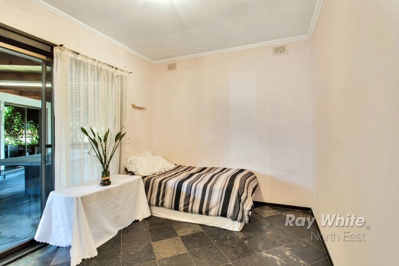 3 Eyre Crescent, Valley View SA 5093, Valley View - Thumbnail 8