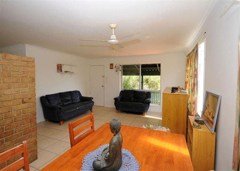 6  Howlett Street, URANGAN QLD 4655, Urangan - Thumbnail 4