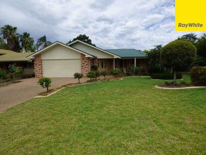 57 Church Street, Forbes - Image 1