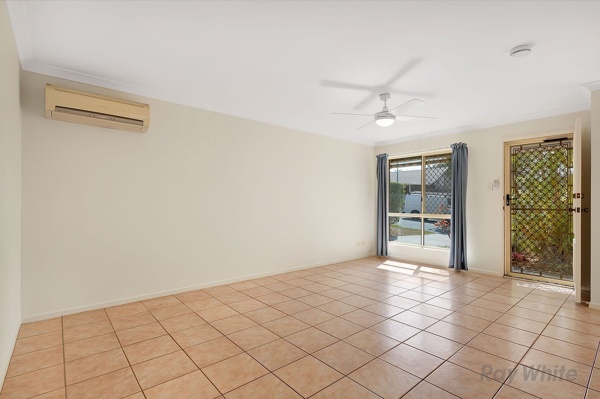 15 Picot Crescent, Runcorn QLD 4113, Runcorn - Thumbnail 3