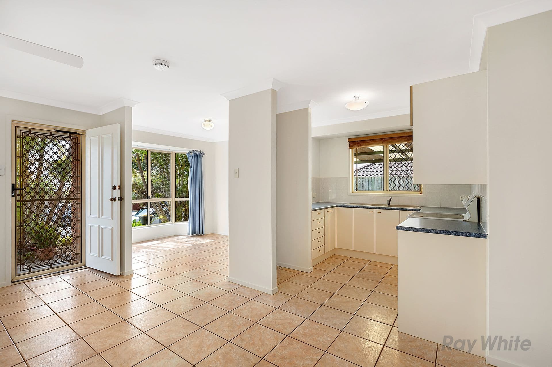 15 Picot Crescent, Runcorn QLD 4113, Runcorn - Thumbnail 6