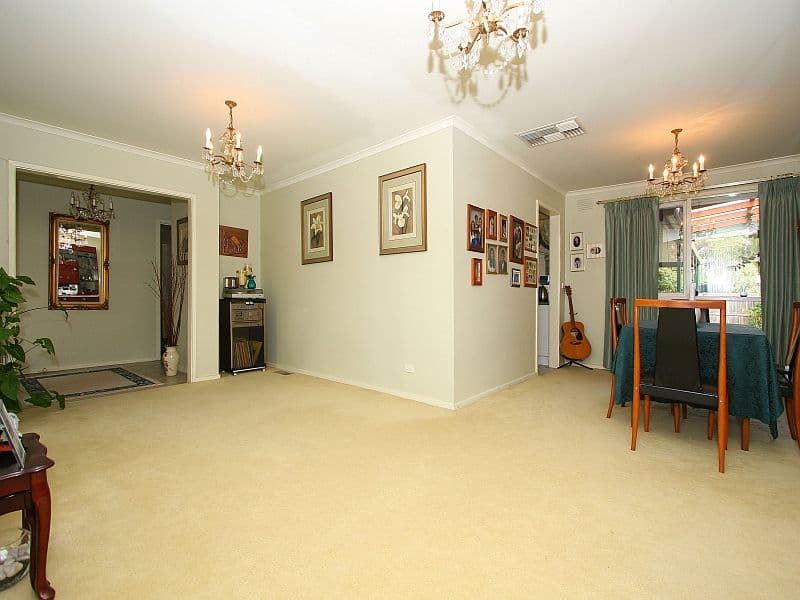 5 Poseidon Close, MILL PARK VIC 3082, Mill Park - Thumbnail 4