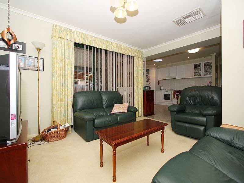 5 Poseidon Close, MILL PARK VIC 3082, Mill Park - Thumbnail 6
