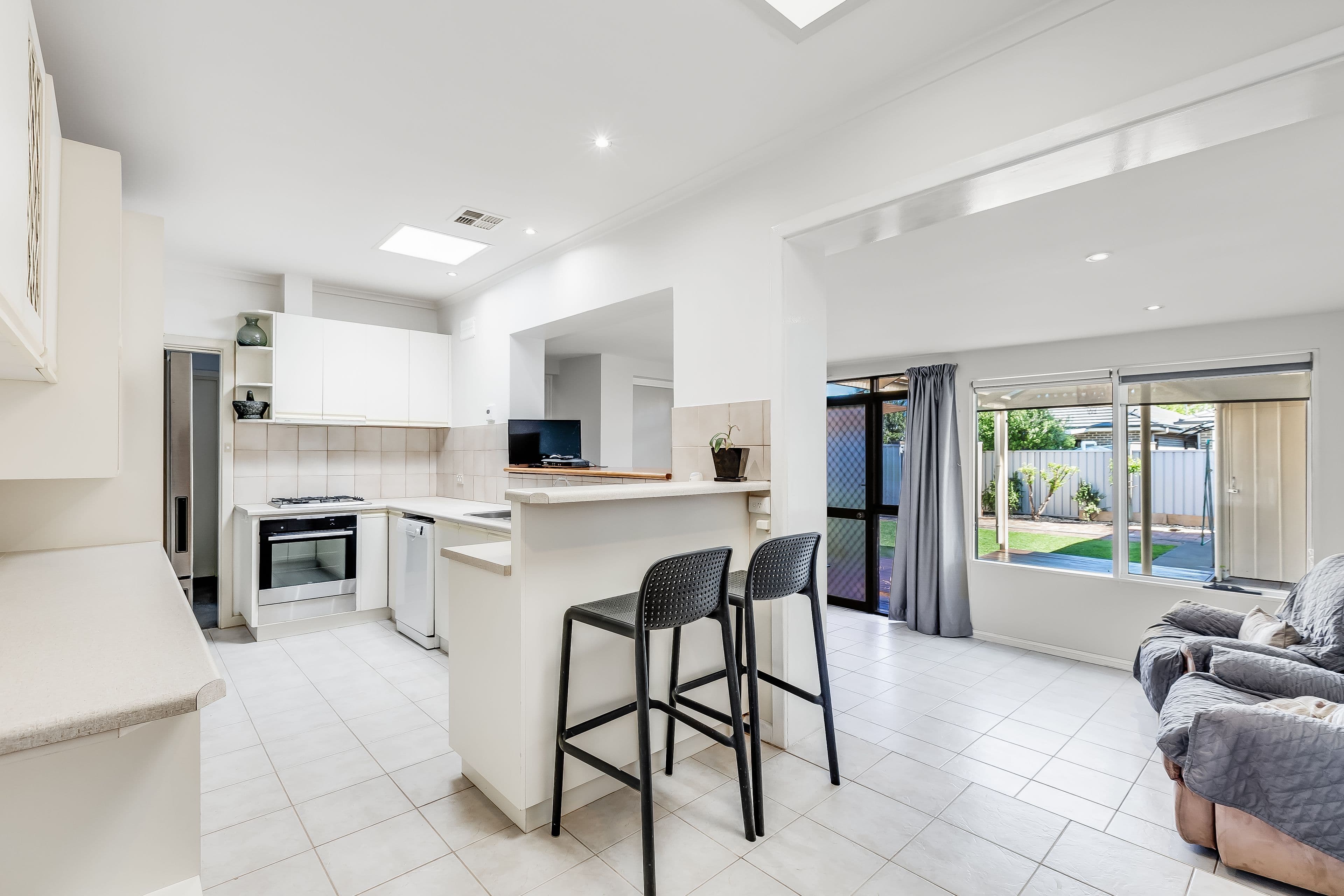 42 Finniss Street, Marion SA 5043, Marion - Thumbnail 3