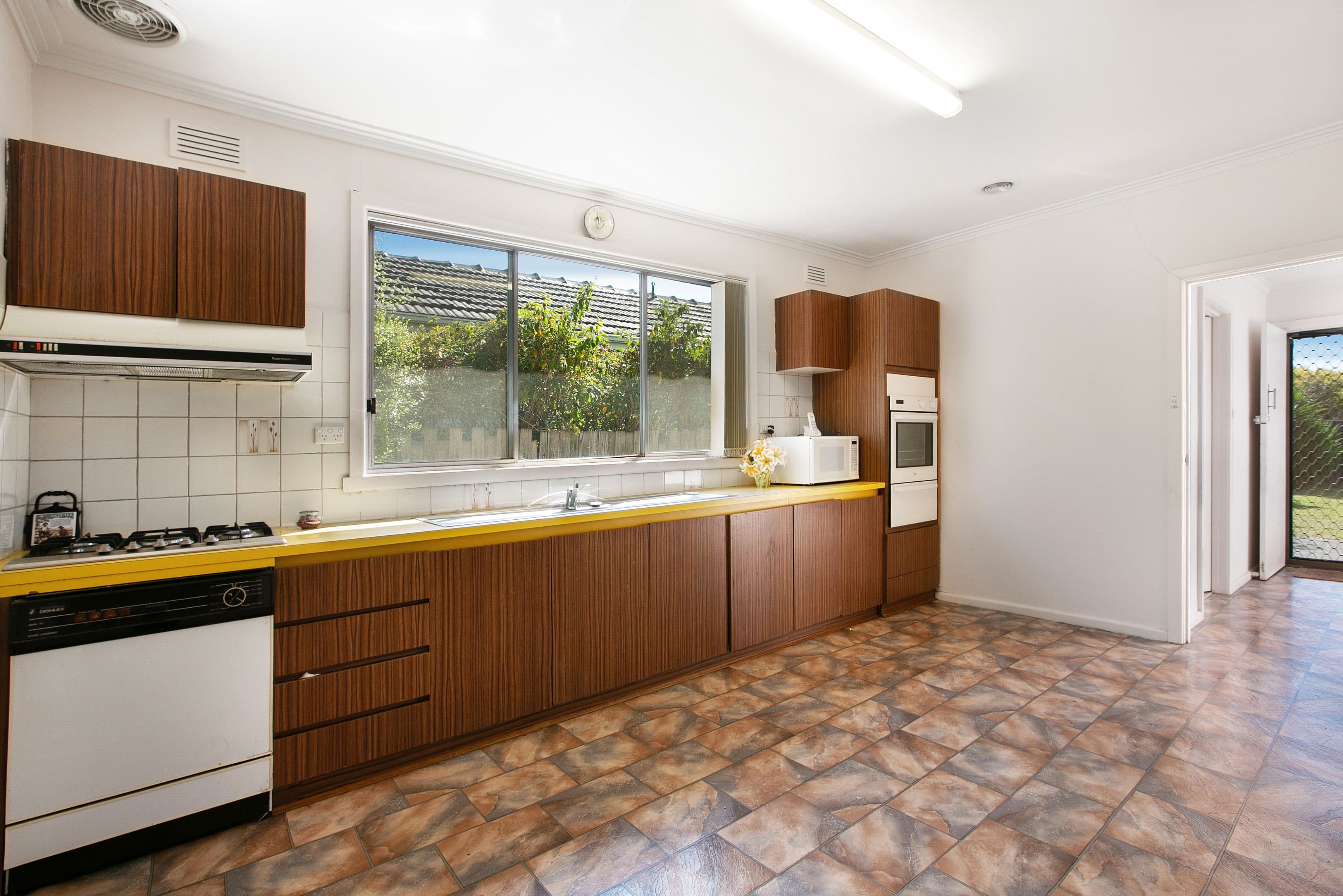 4 Sutherland Street, Hadfield VIC 3046, Hadfield - Thumbnail 4
