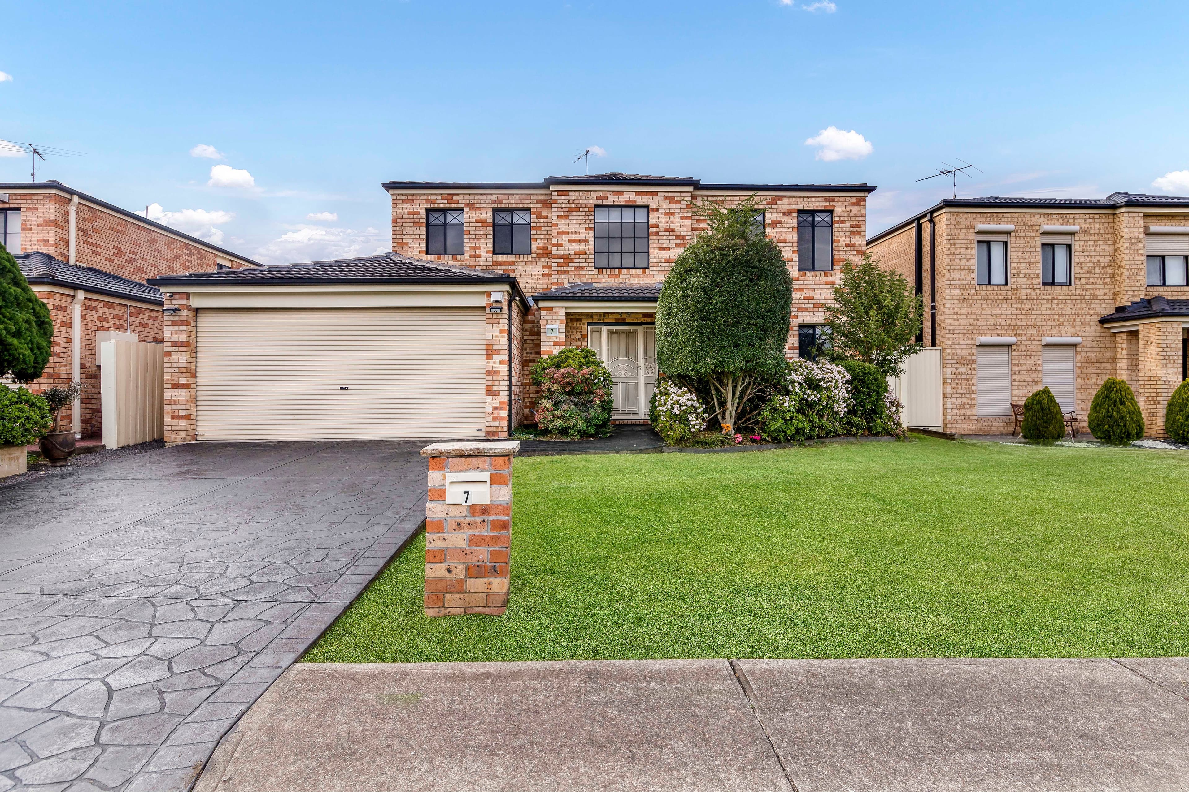 7 Baldini Place, Hinchinbrook NSW 2168, Hinchinbrook - Image 1