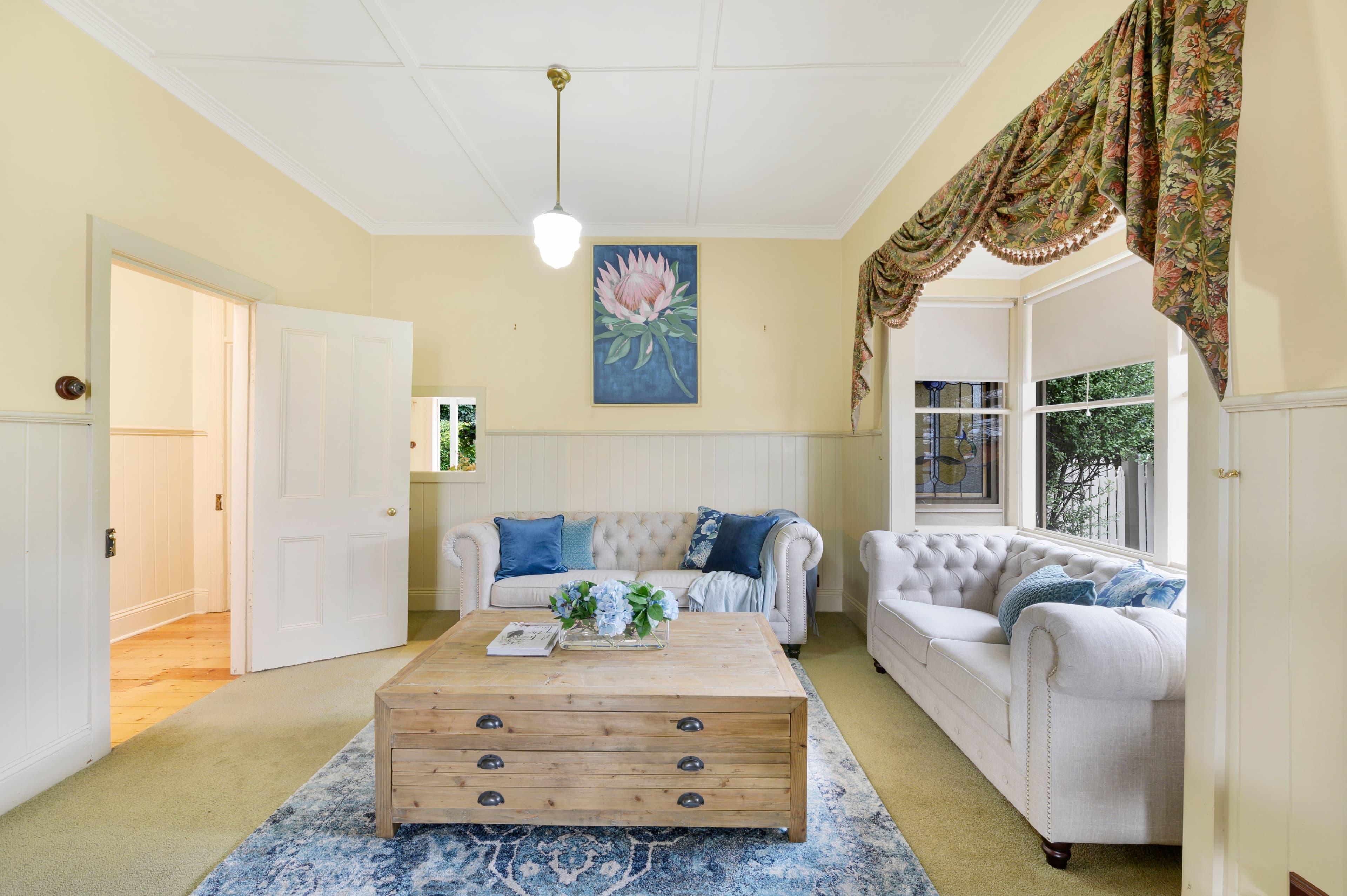 4 Doveton Crescent, Soldiers Hill VIC 3350, Soldiers Hill - Thumbnail 2