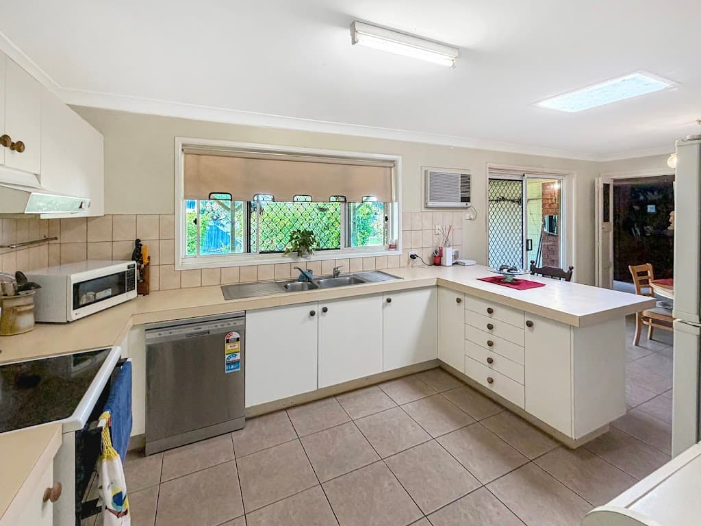 13 Buckingham Street, Kingaroy, QLD, 4610, Kingaroy - Thumbnail 6