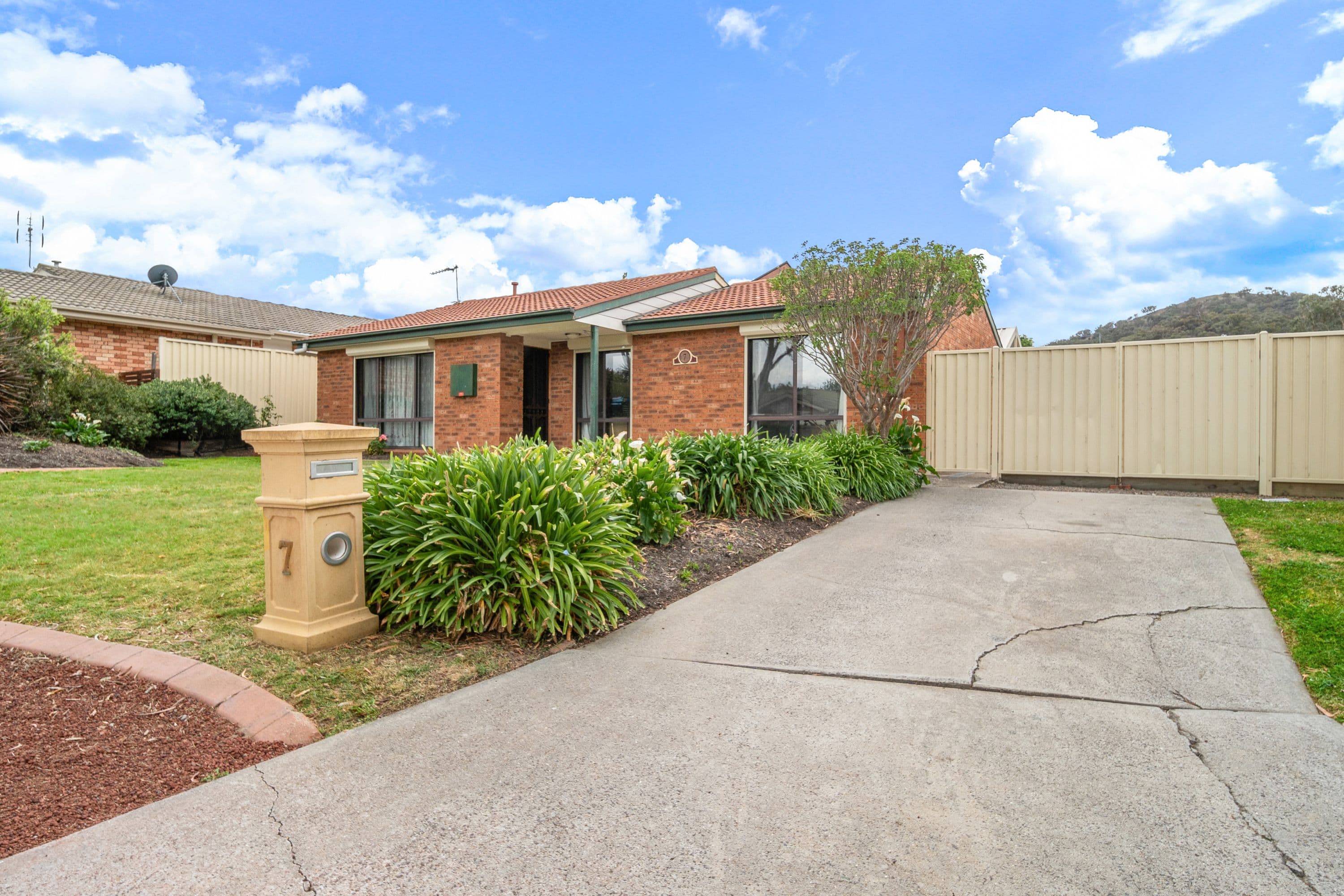 7 Bate Place, Banks ACT 2906, Banks - Image 1