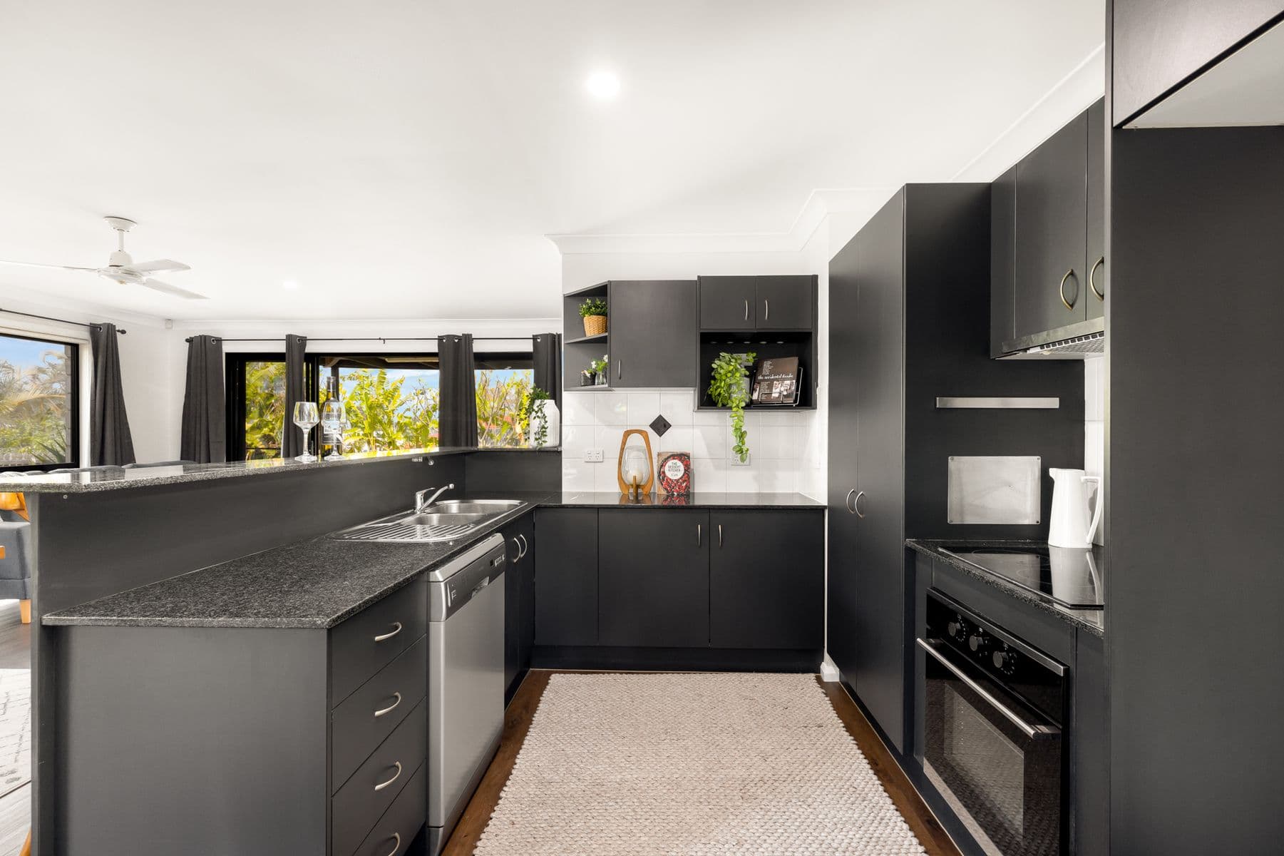 6 Lupus Street, Hillcrest QLD 4118, Hillcrest - Thumbnail 5