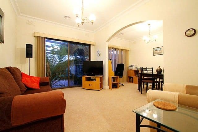 38 Orrong Avenue, RESERVOIR VIC 3073, Reservoir - Thumbnail 6