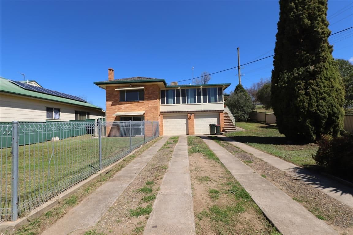 105 Russell Street, Tumut - Image 1