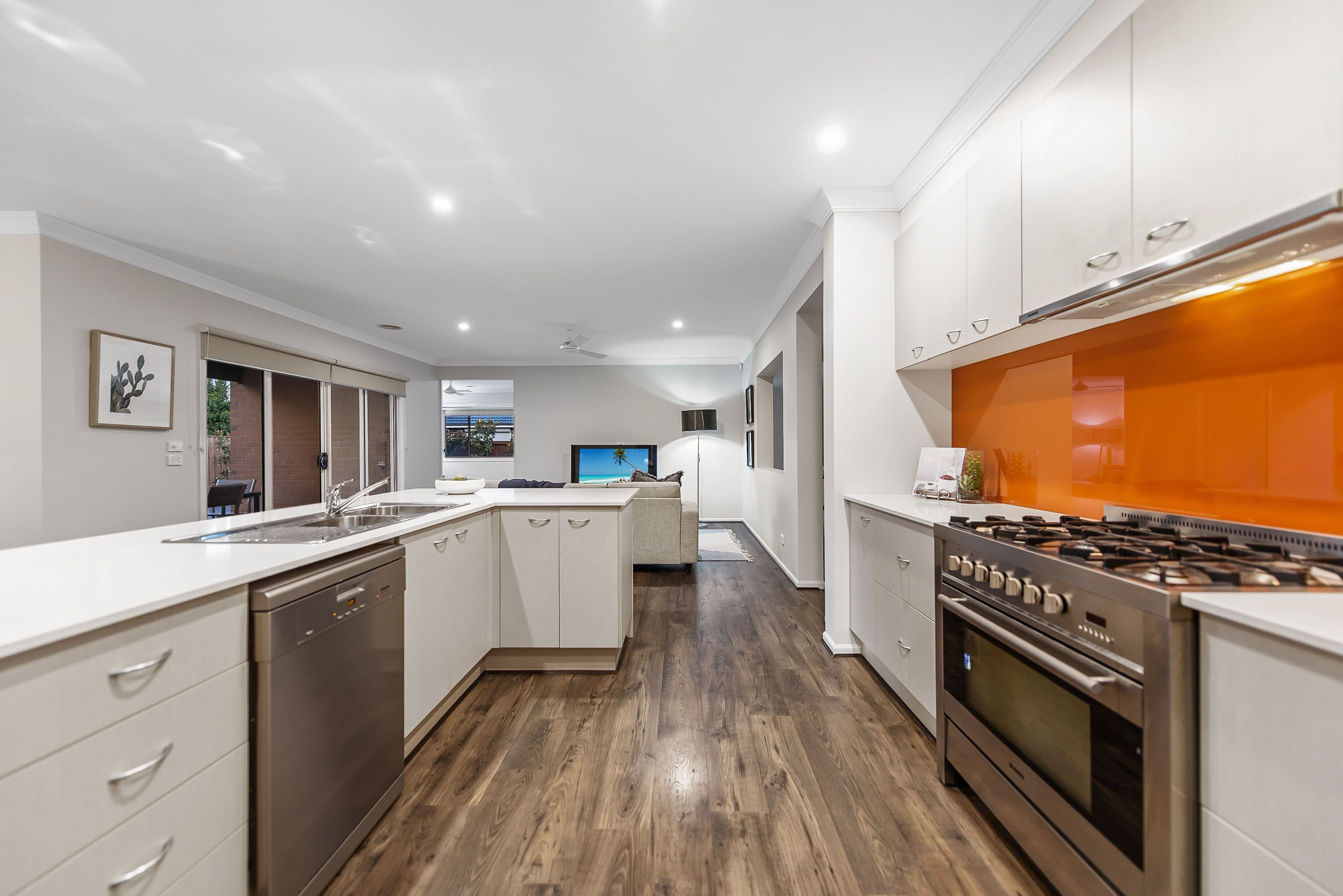 15 Wakefield Road, Taylors Hill VIC 3037, Taylors Hill - Thumbnail 2