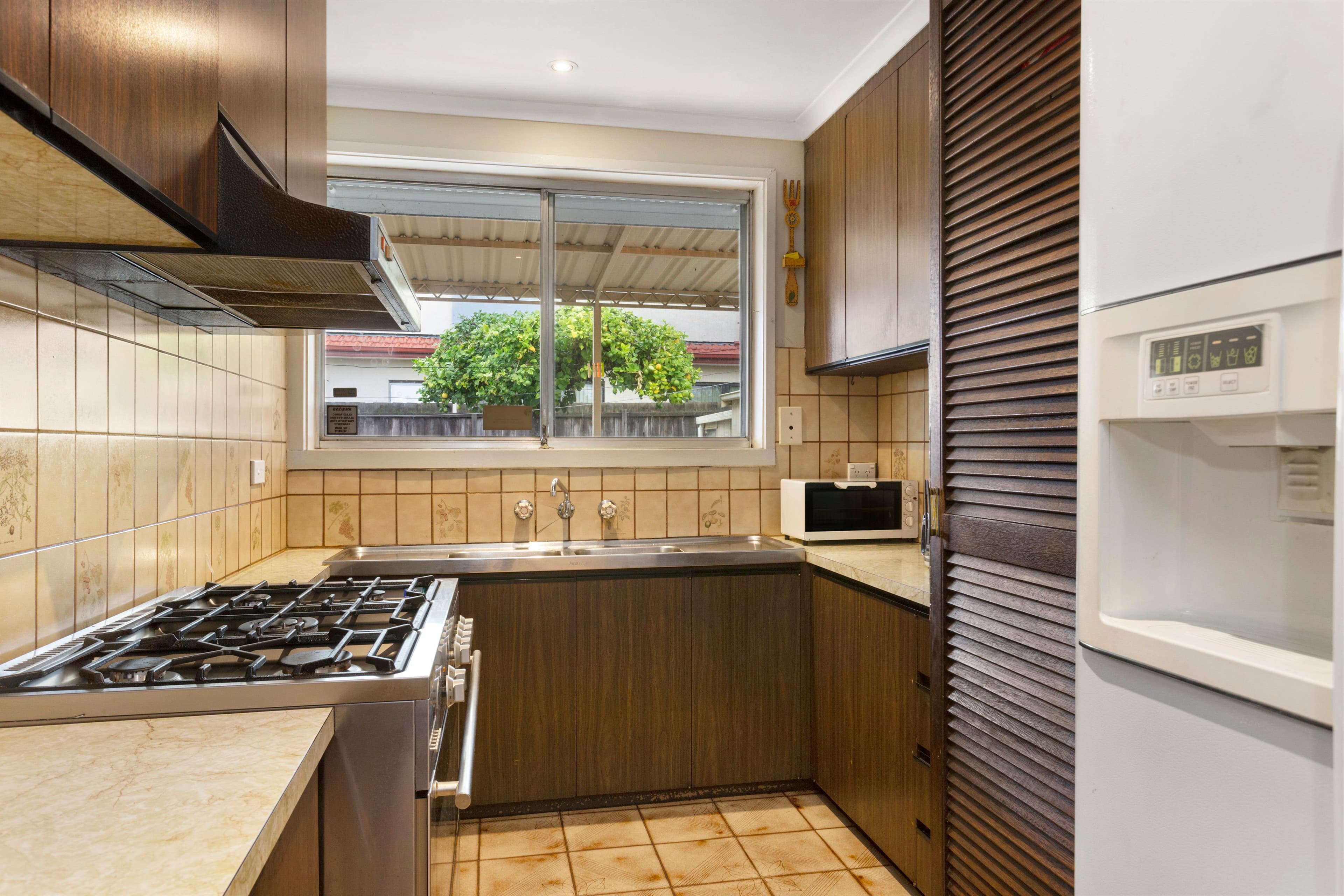 11 Lynne Street, Lalor VIC 3075, Lalor - Thumbnail 2