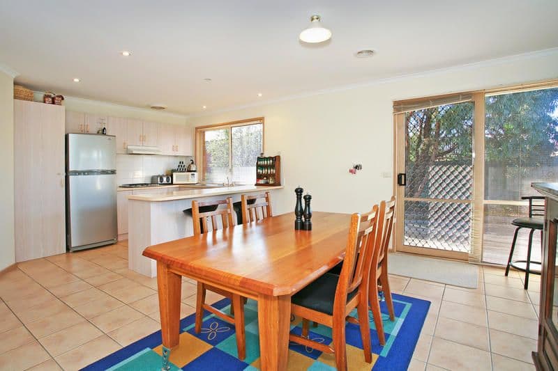 11 Greenville Drive, GROVEDALE VIC 3216, Grovedale - Thumbnail 6