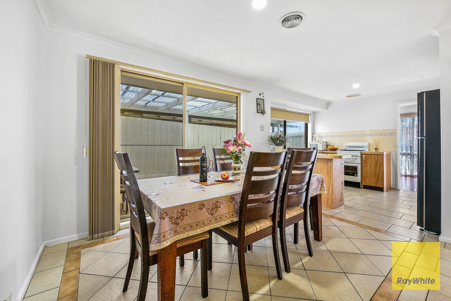 5 Hoysted Avenue, Cranbourne North VIC 3977, Cranbourne North - Thumbnail 6