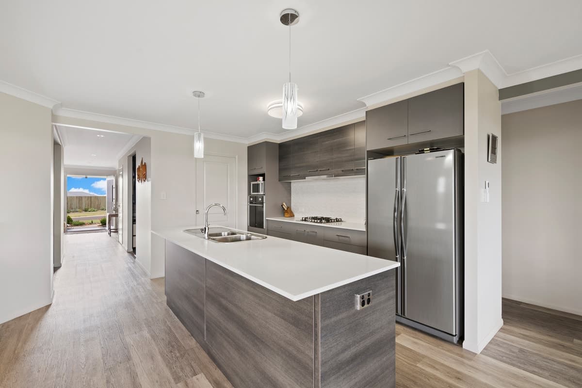 19 Neiwand Street, Kearneys Spring QLD 4350, Kearneys Spring - Thumbnail 4