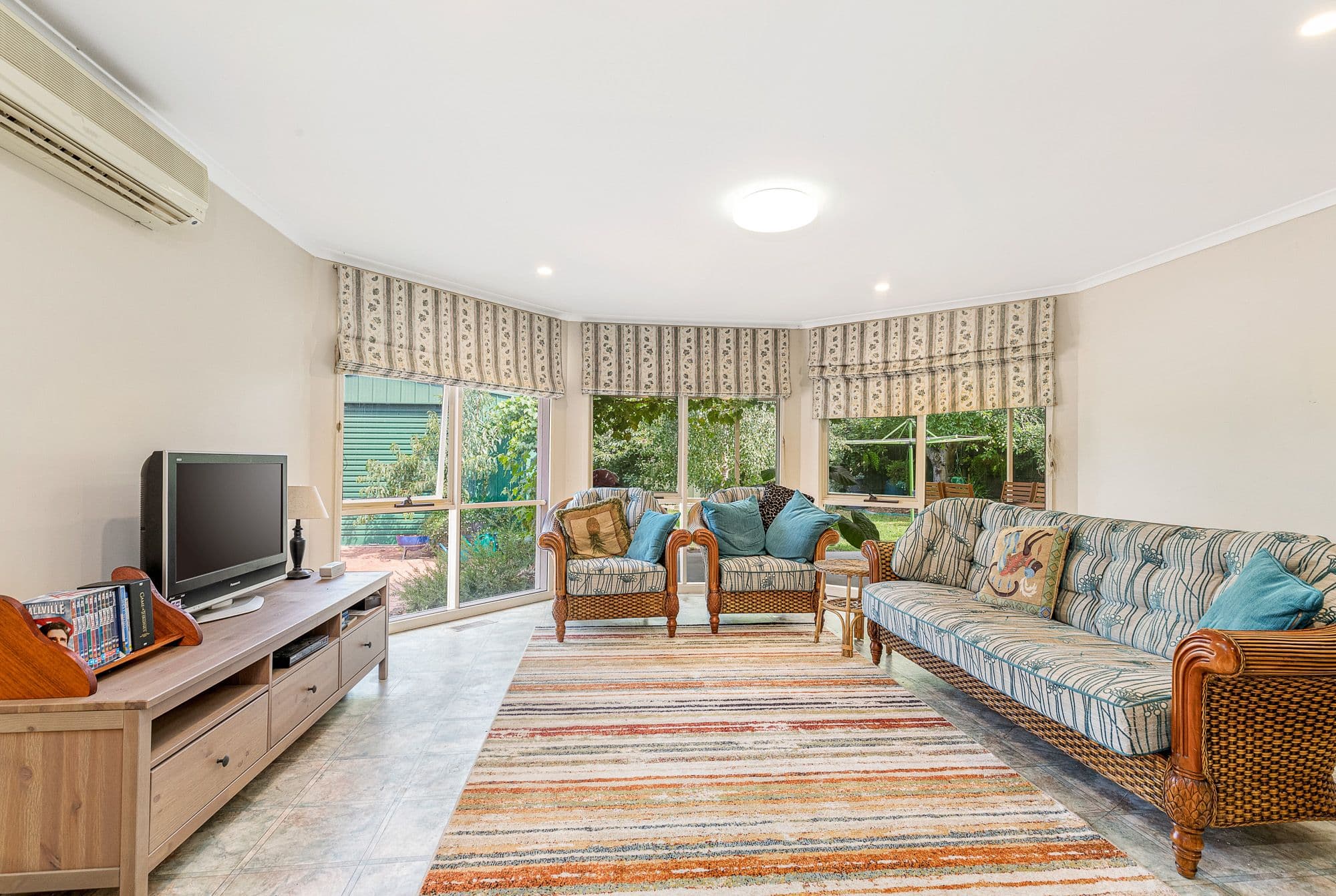 13 Roberts Avenue, Hoppers Crossing VIC 3029, Hoppers Crossing - Thumbnail 4