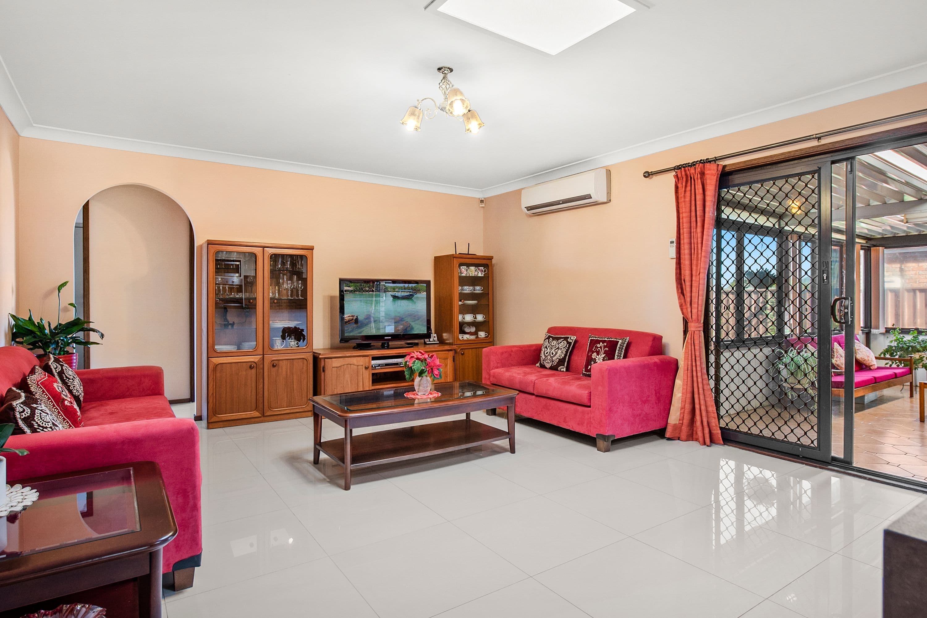 10 Hinkler Place, Doonside - Thumbnail 3