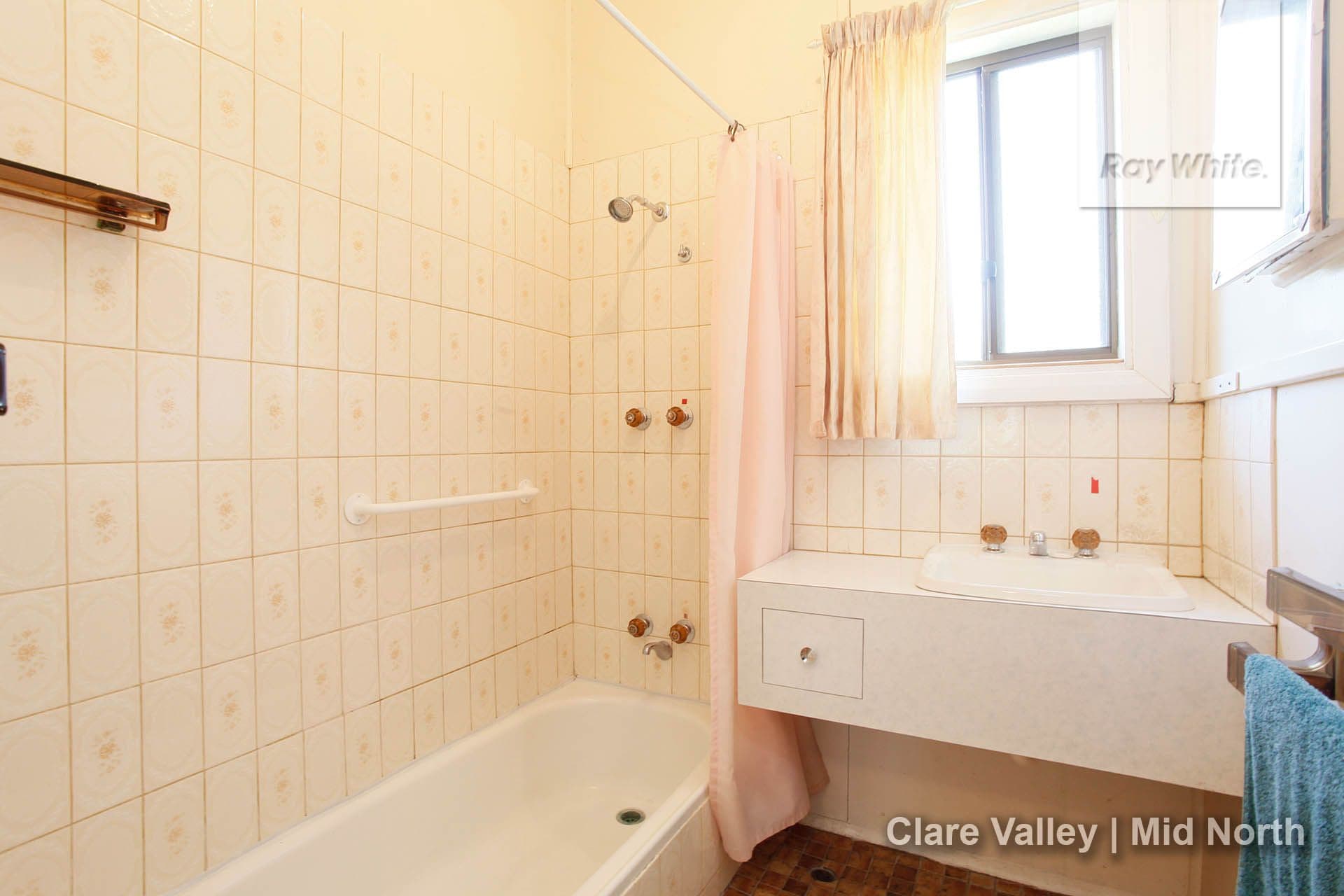 45 Essington Avenue, Clare SA 5453, Clare - Thumbnail 6