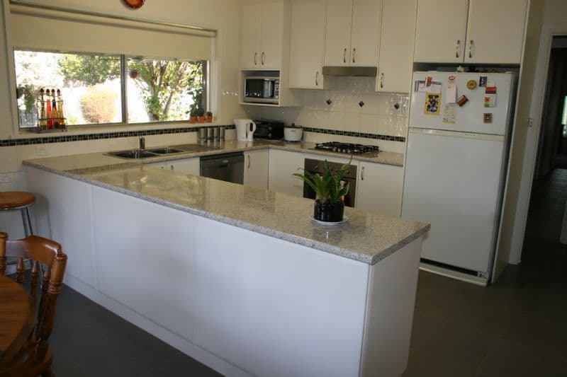 21 Diggora Road, ROCHESTER VIC 3561, Rochester - Thumbnail 3