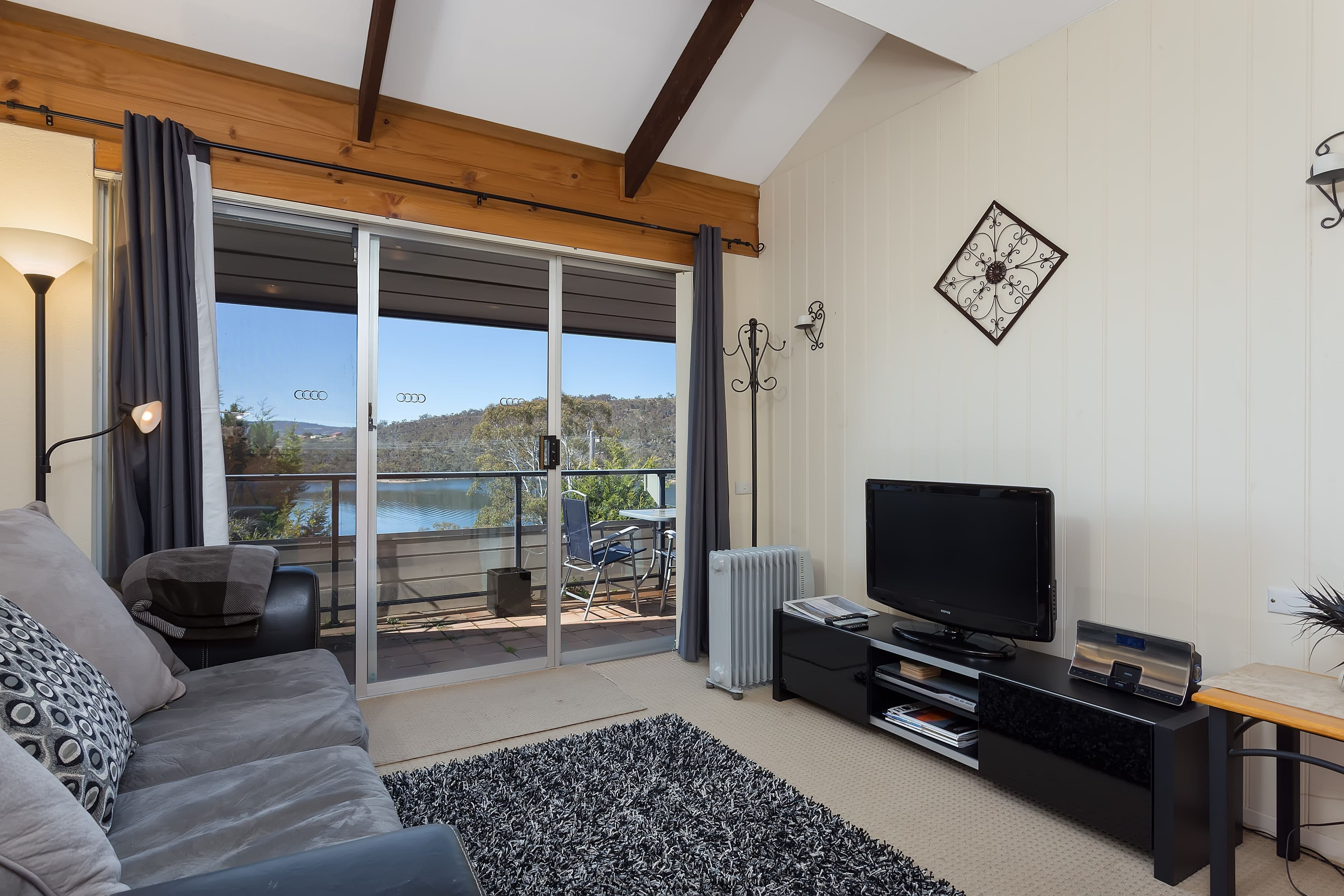 8 Townsend Street, Jindabyne NSW 2627, Jindabyne - Thumbnail 3