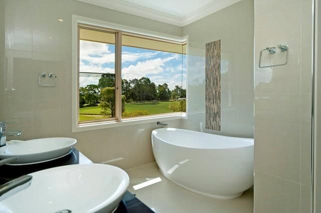 9104 Peter Senior Drive, HOPE ISLAND QLD 4212, Hope Island - Thumbnail 7