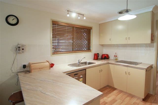 192  Tor Street, ROCKVILLE QLD 4350, Rockville - Thumbnail 3
