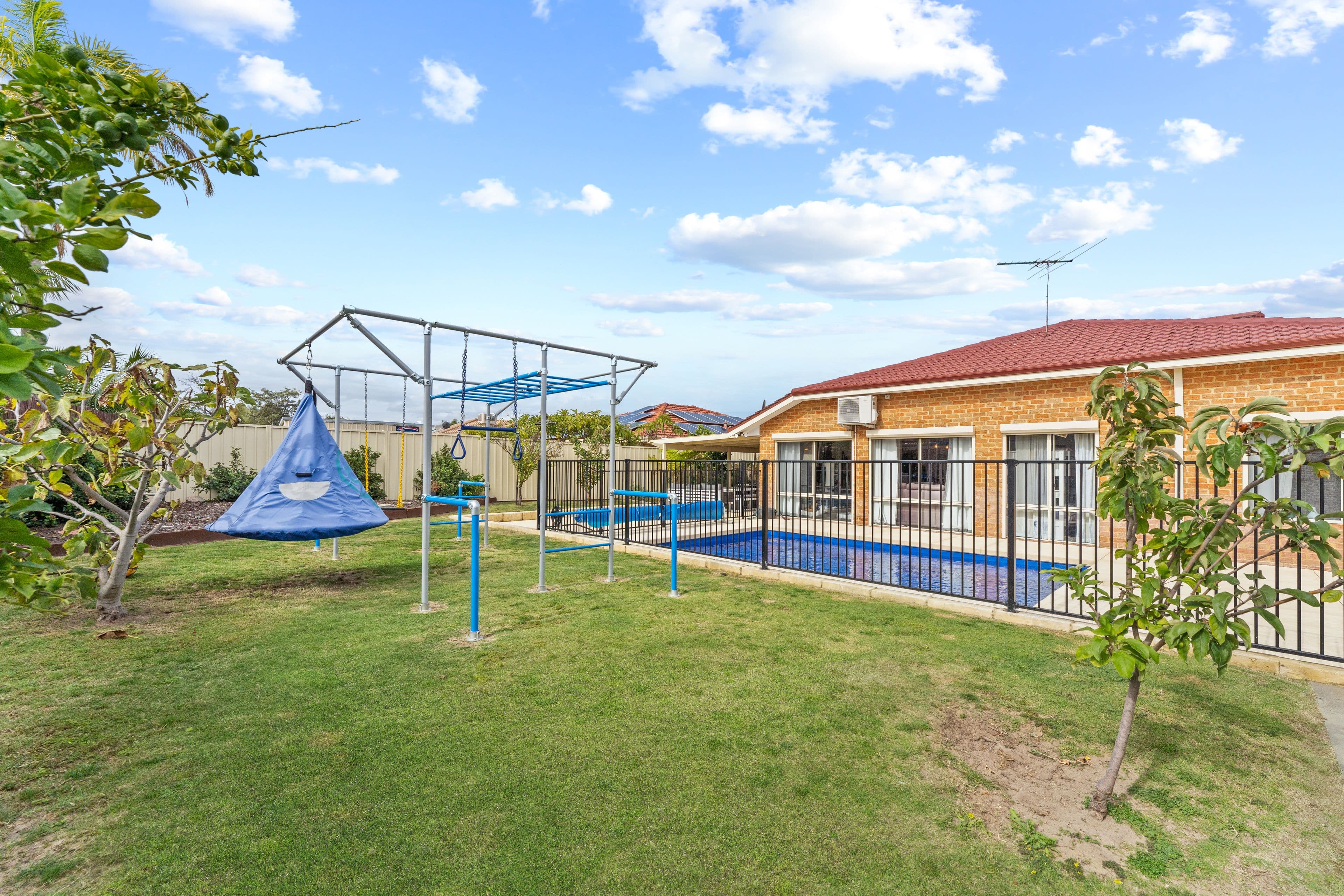 7 Cadiz Place, Warnbro WA 6169, Warnbro - Thumbnail 4