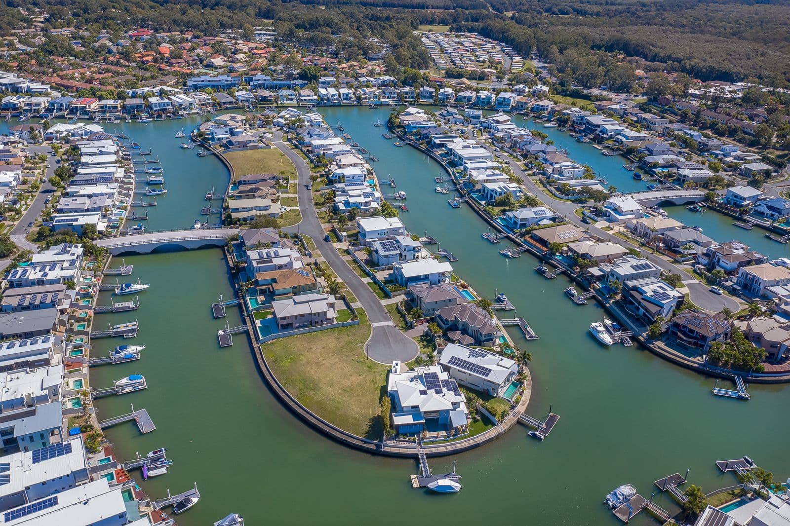 8 Middle Quay Drive, Biggera Waters QLD 4216, Biggera Waters - Thumbnail 6