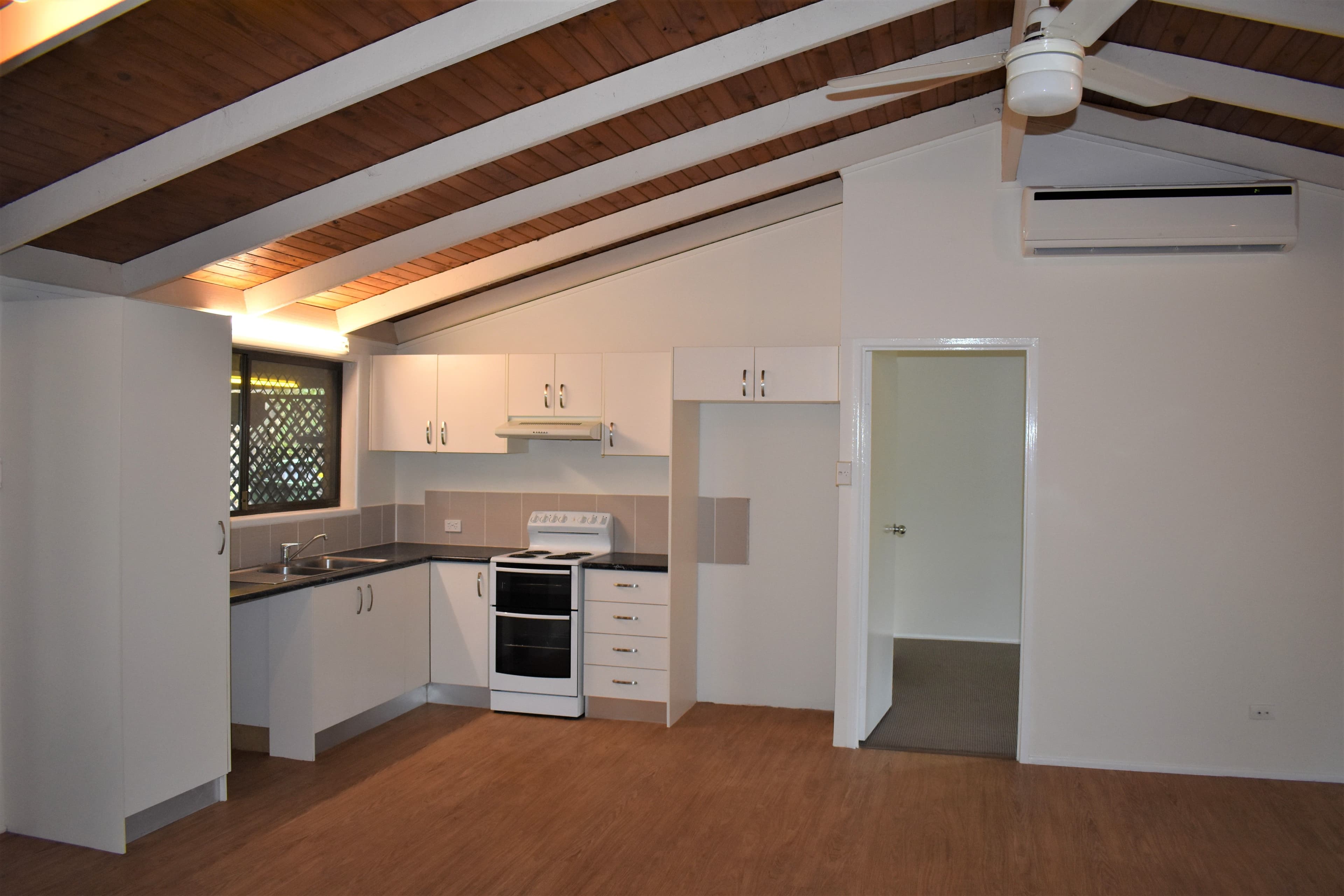 21 Amy Drive, Beenleigh QLD 4207, Beenleigh - Thumbnail 3