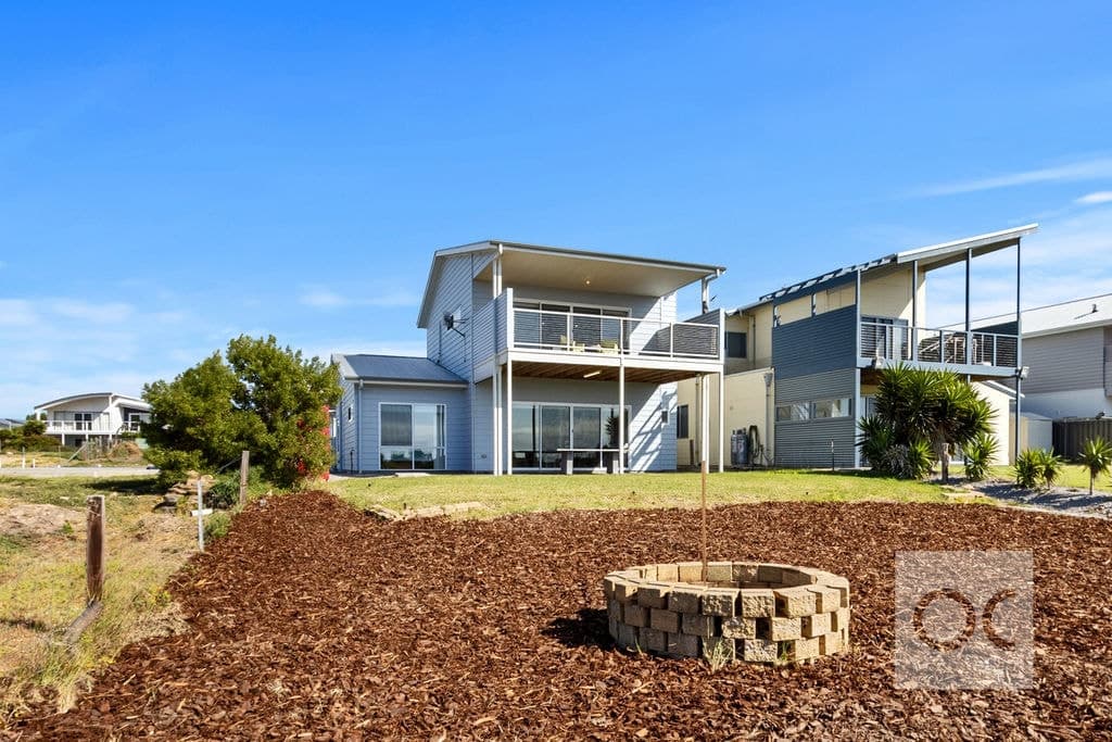21 Outlook Road, Black Point - Image 1