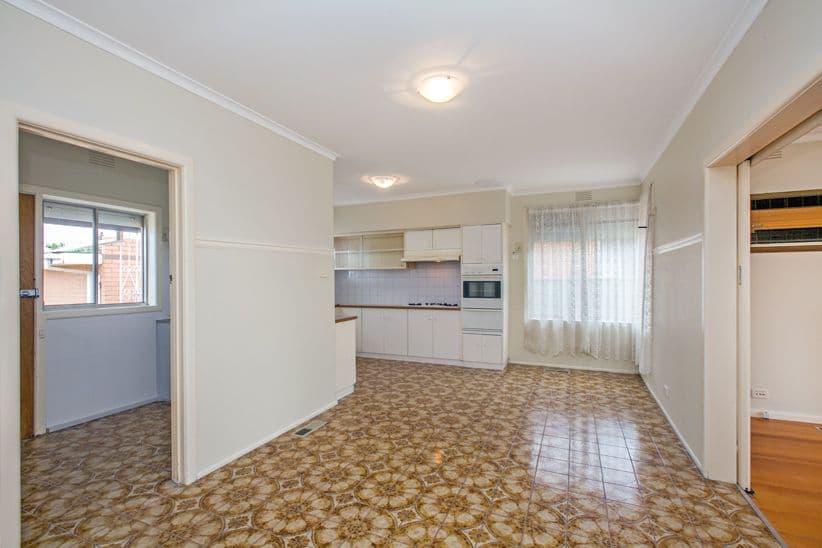 19 Kingsway Drive, Lalor VIC 3075, Lalor - Thumbnail 3