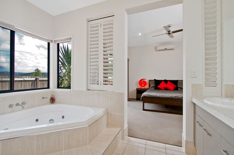 4  Orchna Street, BURLEIGH HEADS QLD 4220, Burleigh Heads - Thumbnail 6