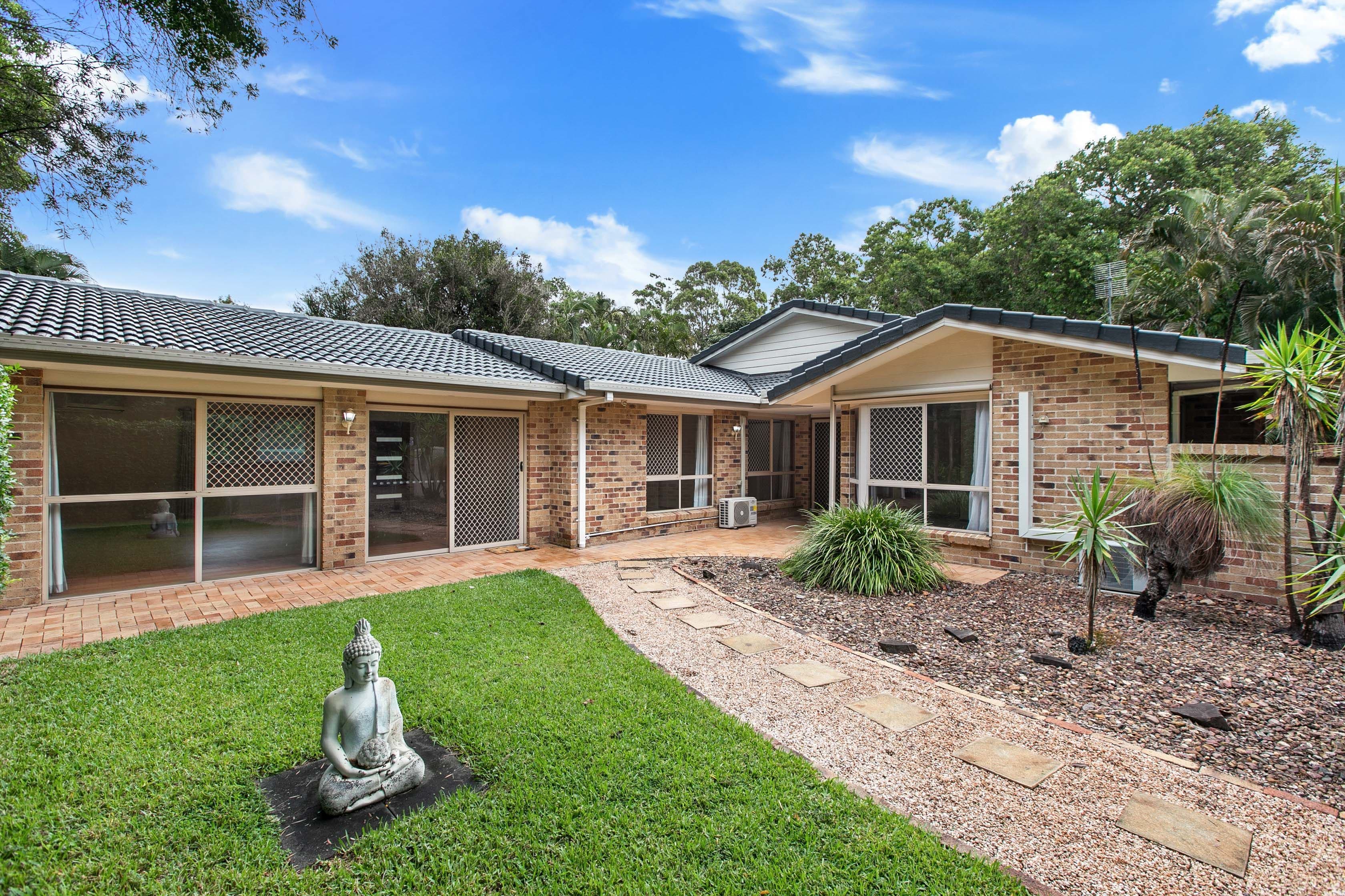 11 Carrick Way, Wondunna QLD 4655, Wondunna - Thumbnail 2