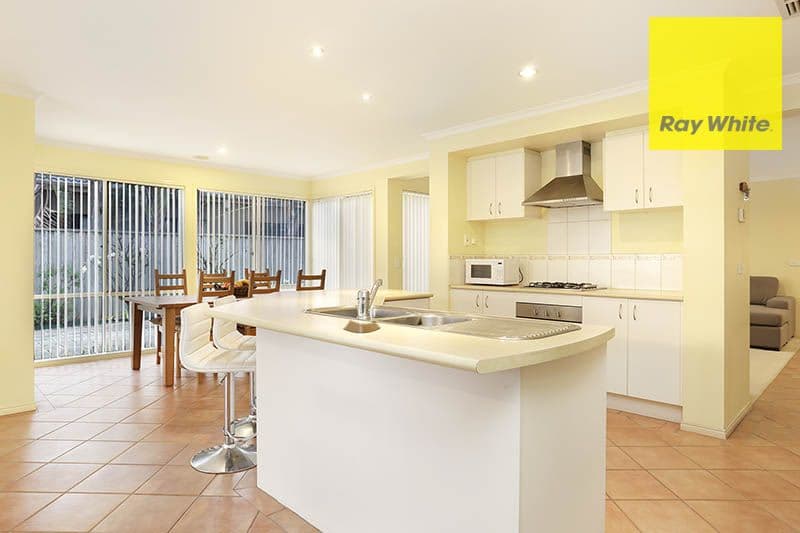72 Lennon Boulevard, Point Cook VIC 3030, Point Cook - Thumbnail 4