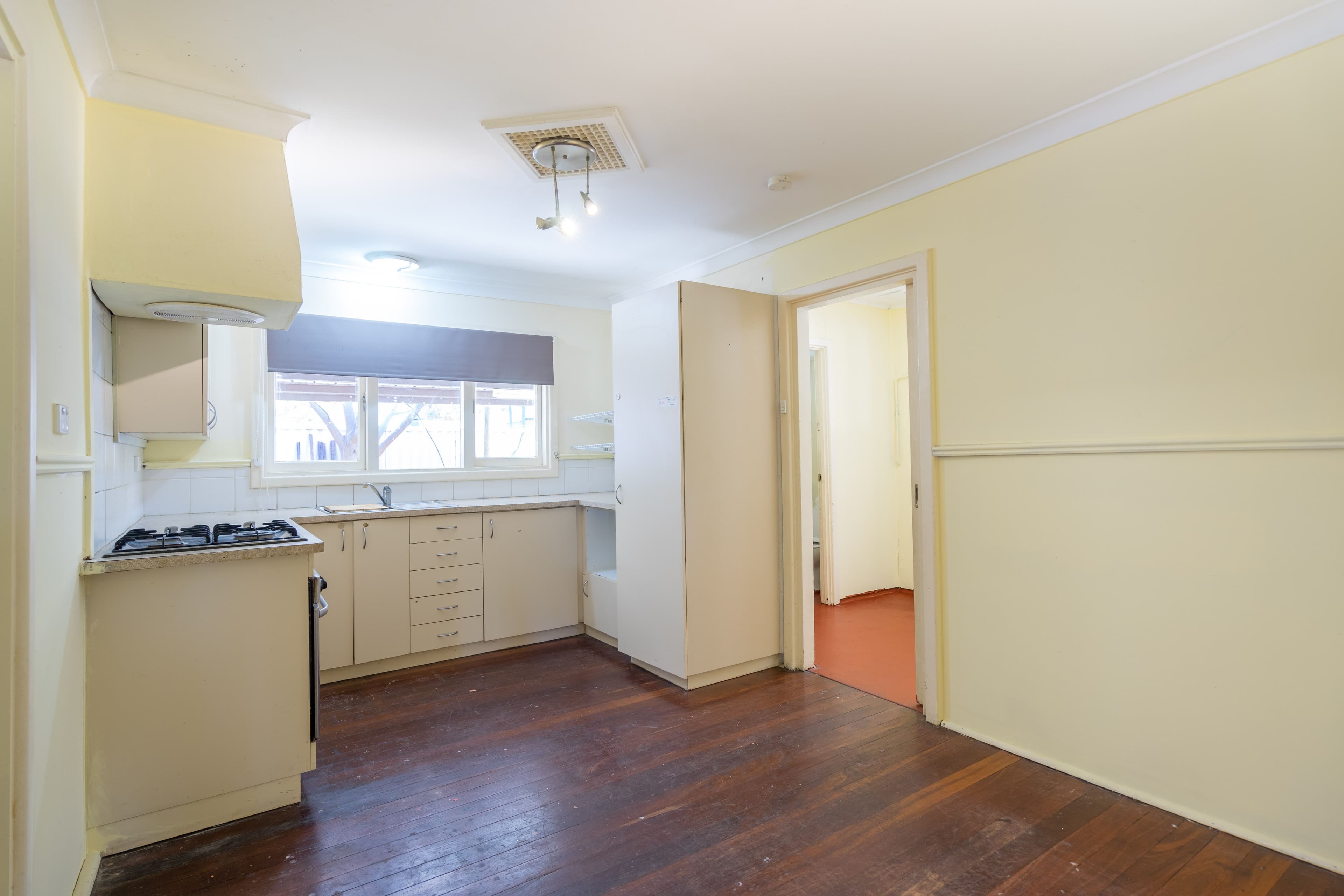 28 Rochford Way, Girrawheen WA 6064, Girrawheen - Thumbnail 6