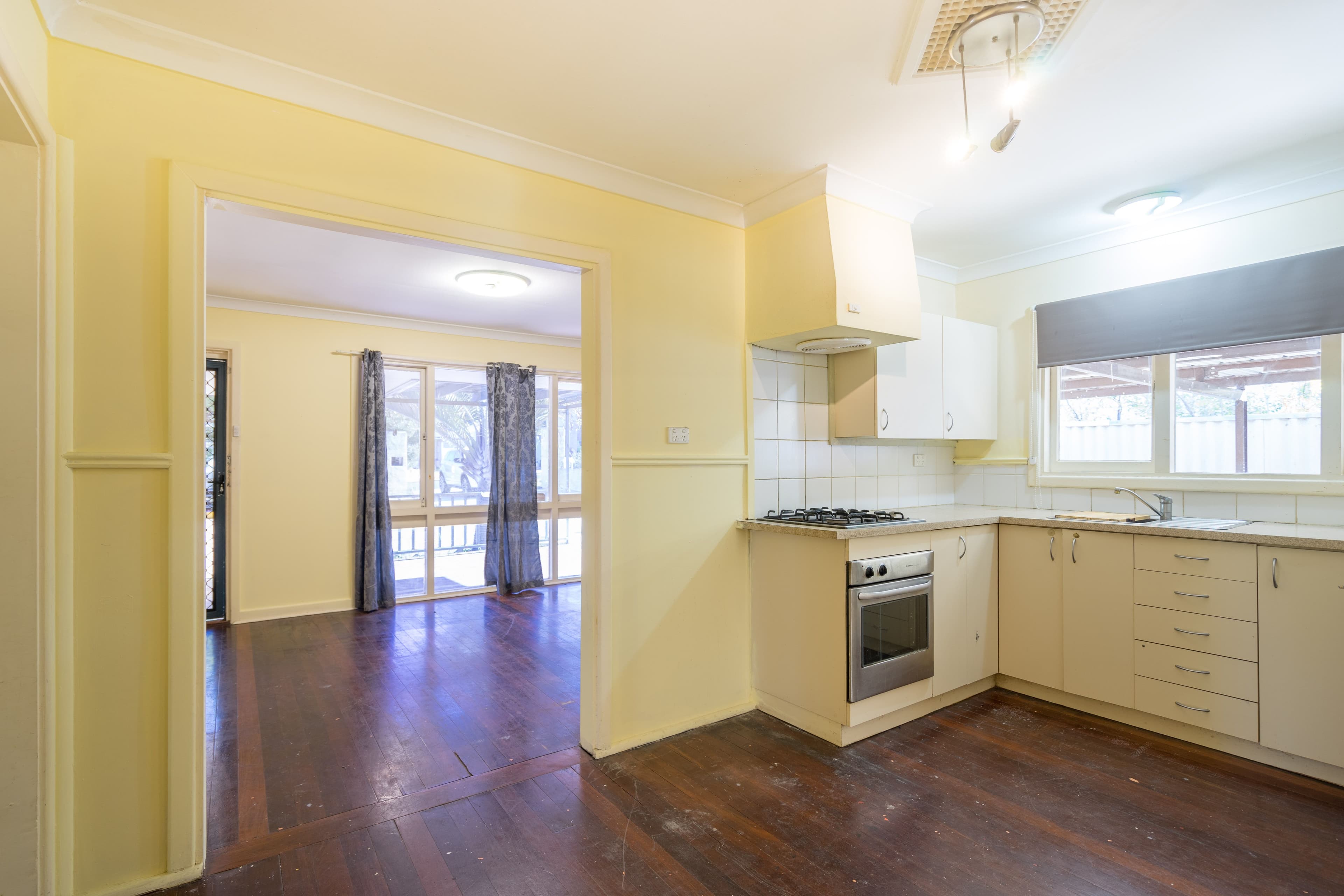 28 Rochford Way, Girrawheen WA 6064, Girrawheen - Thumbnail 8