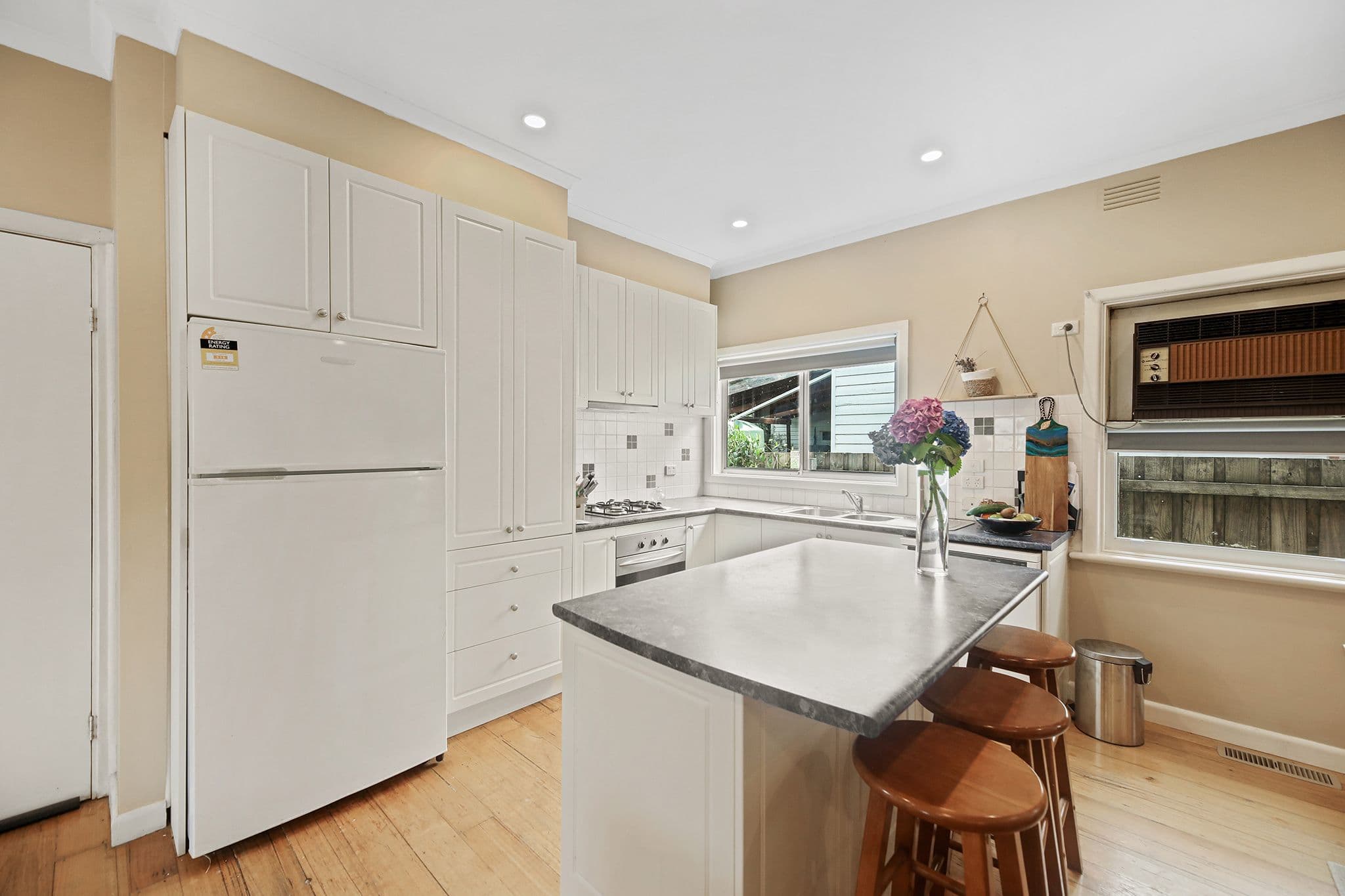 46 Wood Street, Drouin VIC 3818, Drouin - Thumbnail 2