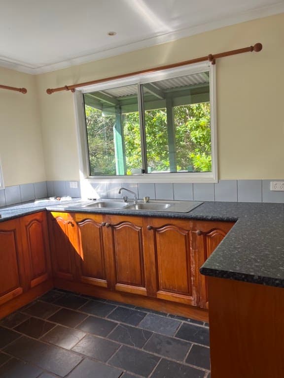 17 Halcyon Street, Lamb Island, QLD, 4184, Lamb Island - Thumbnail 3