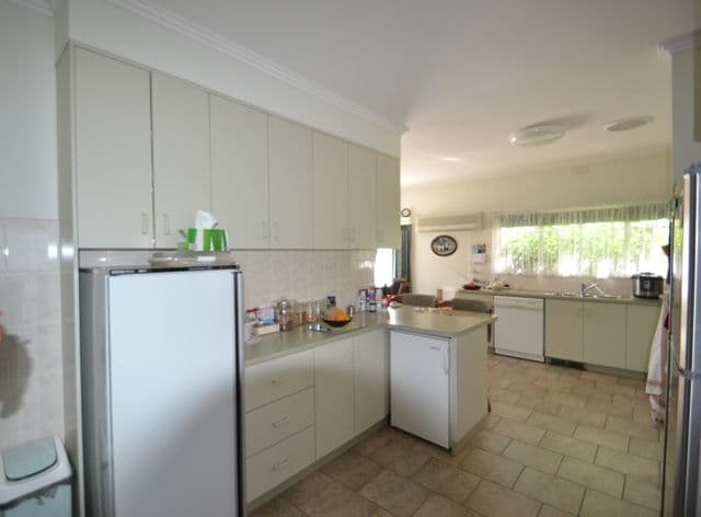 55 Goulburn Street, SEYMOUR VIC 3660, Seymour - Thumbnail 4