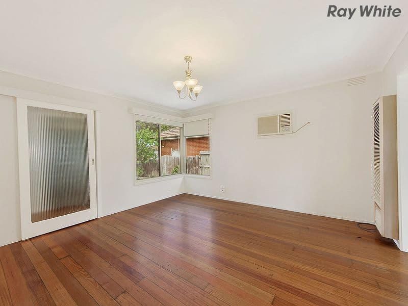 5 Ironbark Street, ST ALBANS VIC 3021, St Albans - Thumbnail 3