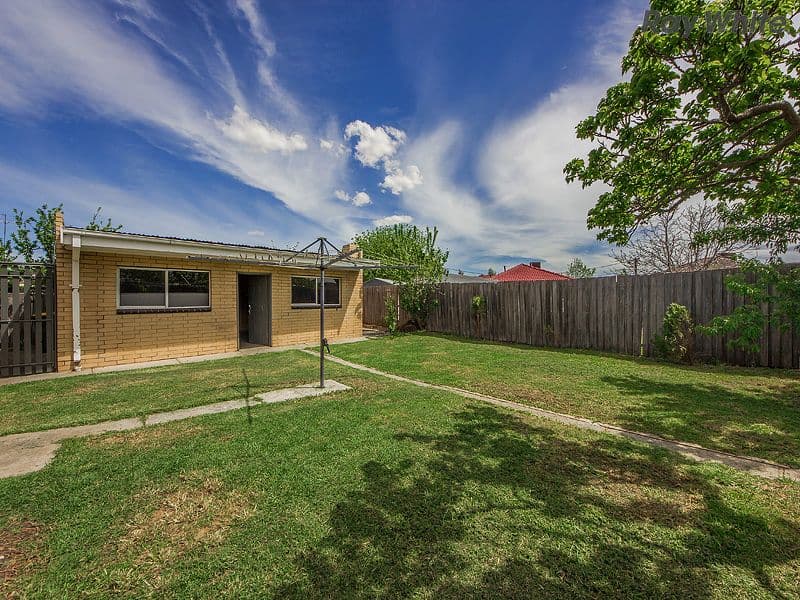 5 Ironbark Street, ST ALBANS VIC 3021, St Albans - Thumbnail 6