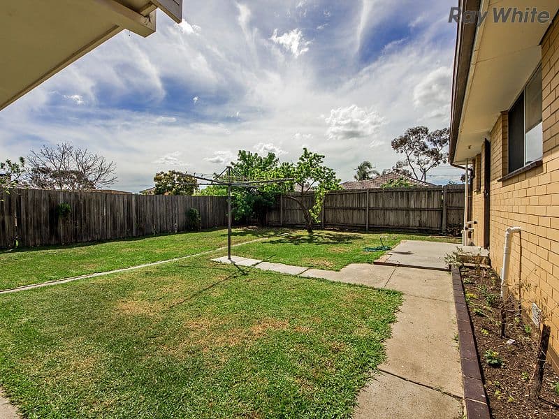 5 Ironbark Street, ST ALBANS VIC 3021, St Albans - Thumbnail 7
