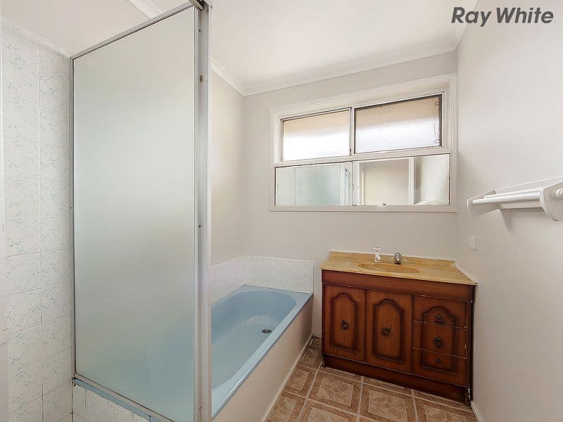 5 Ironbark Street, ST ALBANS VIC 3021, St Albans - Thumbnail 8