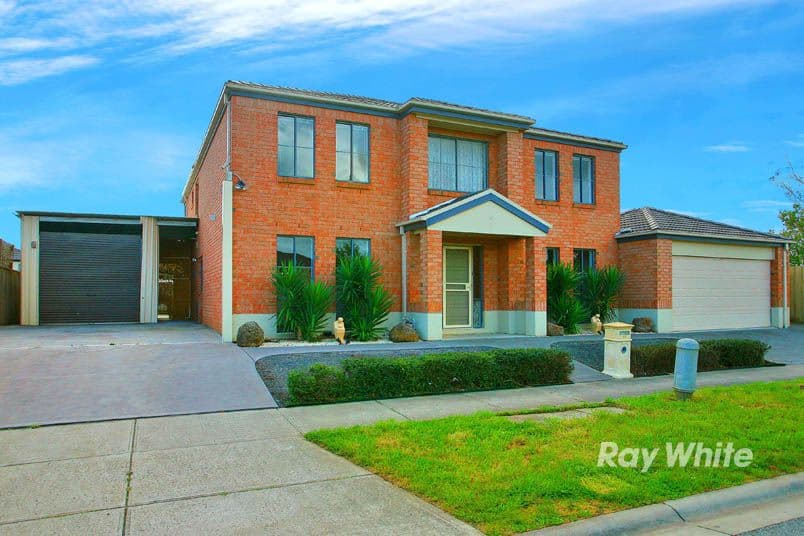 18 Silky Oak Drive, CRANBOURNE VIC 3977, Cranbourne - Image 1