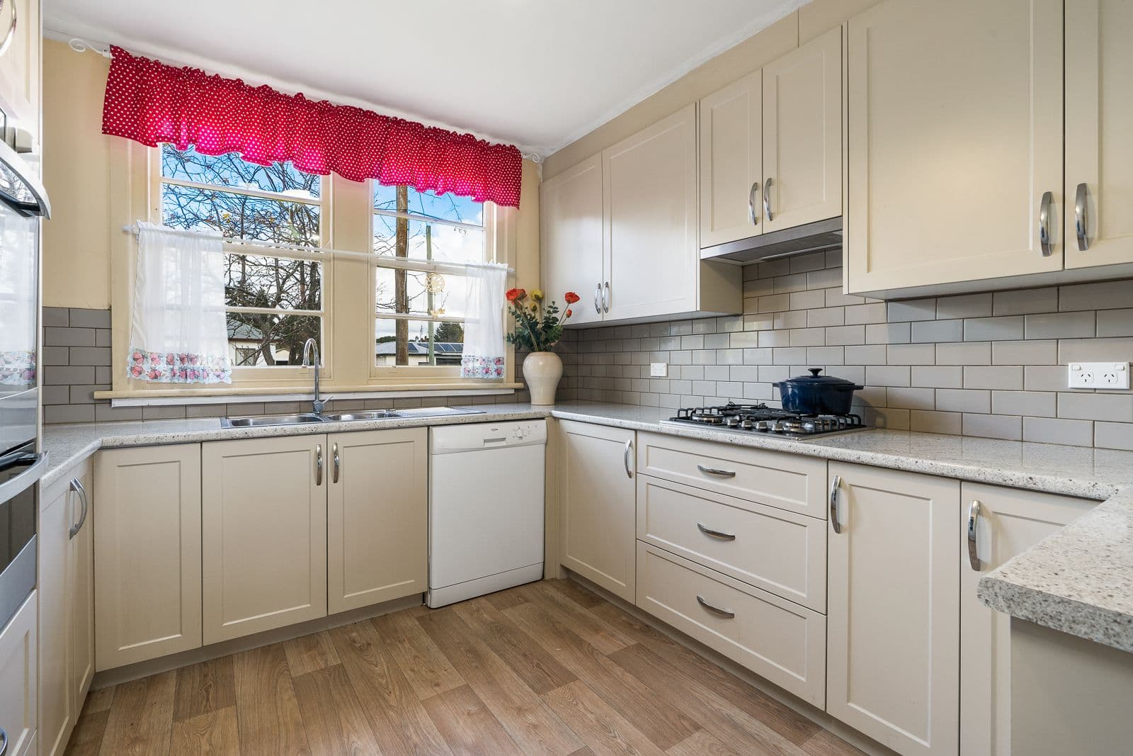 17 Carrington Avenue, Oberon NSW 2787, Oberon - Thumbnail 5